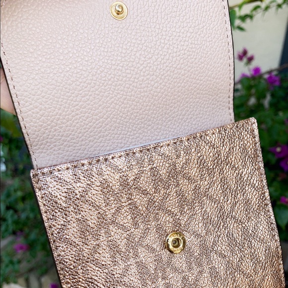 👜💕NWT Michael Kors Trifold Wallet Rose - Picture 2 of 7
